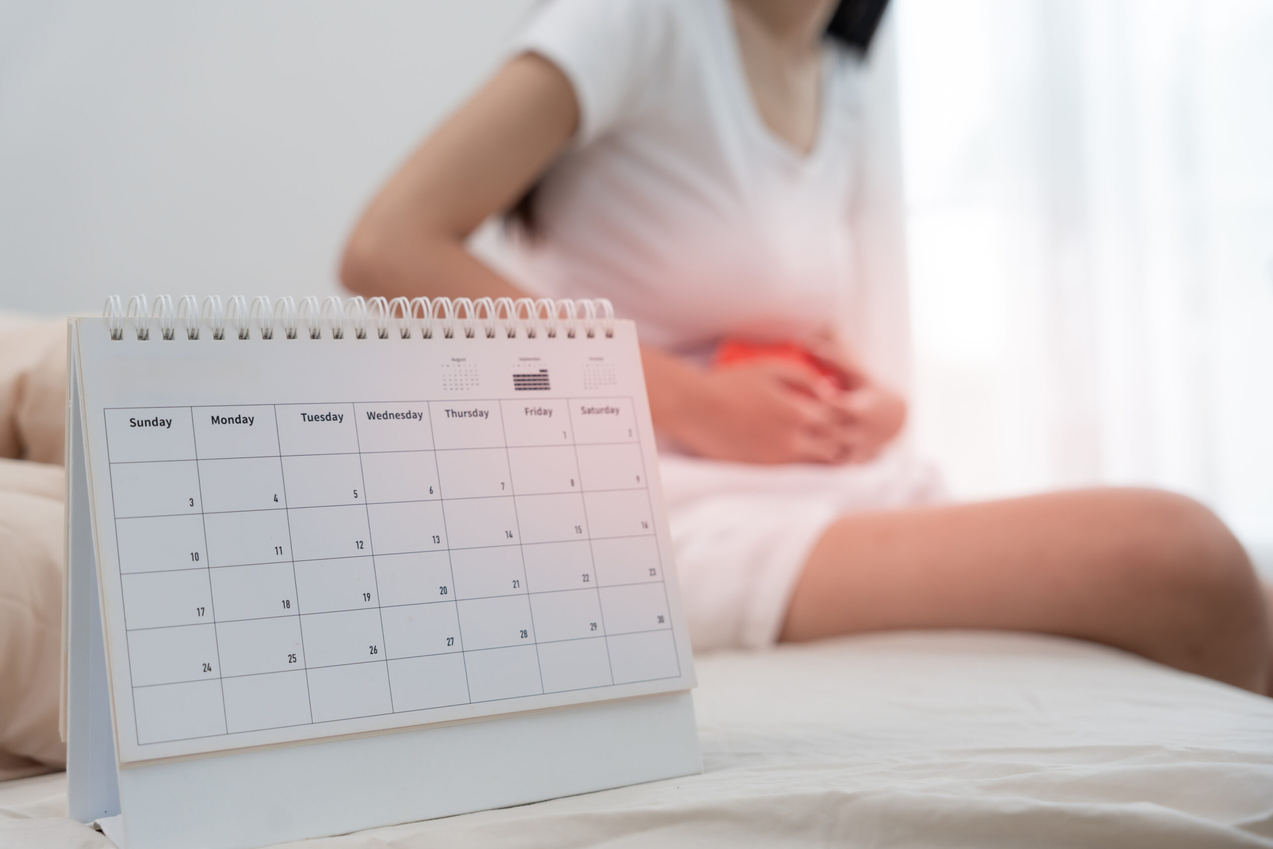 Cykl miesiączkowy – jakie są jego fazy i jak poprawnie je wyliczać